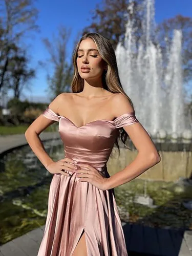 Vista 4 de Mouccy Vestidos de graduación de satén con hombros descubiertos para mujer, con abertura, vestido largo formal con bolsillos, XF010