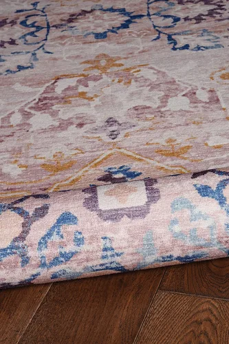 Vista 7 de Linon The Anywhere Alfombra lavable a máquina Linus Rosa/Dorado, 5 x 7 pies