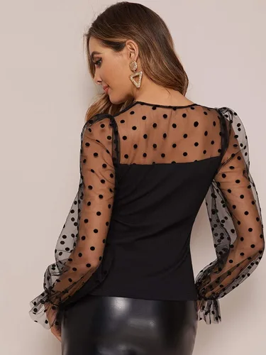 Vista 2 de Romwe Blusa elegante de malla para mujer, manga de obispo, cuello en V, ajustada, color liso