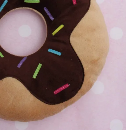 Vista 7 de Snuggle Stuffs Sprinkles Donut - Almohada de felpa de 14 pulgadas (chocolate)