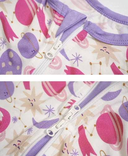 Vista 4 de Teach Leanbh Pijama de viscosa de bambú unisex para niños pequeños Azul Blanco/Cocodrilo