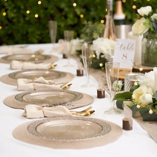 Vista 3 de MATANA 20 Platos de Fiesta Reutilizables de Plástico Transparente de 10 Pulgadas con Borde Dorado Martillado - Platos de Cena Resistentes de Primera