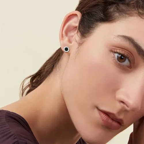 Vista 4 de ChicSilver Pendientes de tuerca de plata de ley 925 con runa vikinga de ónix negro natural para mujeres y hombres