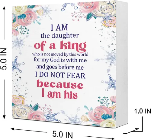 Vista 2 de Letrero inspirador de madera cristiana para decoración de escritorio, con texto en inglés "I Am the Daughter Of A King" (Soy la hija de un rey)