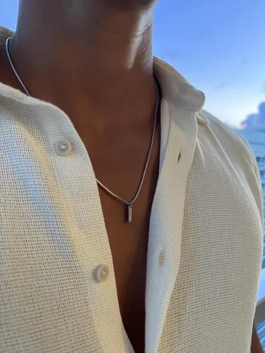 Vista 3 de Collar para hombre Collar con colgante en L Unisize L cadena de acero inoxidable para hombres y mujeres, collares geniales, cadena alternativa