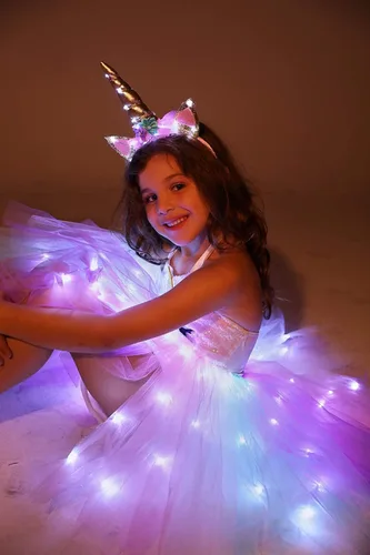 Vista 5 de Soyoekbt Girls Unicorn Costume LED Light Up Unicorn Princess Dress Birthday Party Outfit Halloween Tutu Dress with Headband