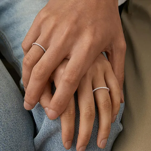 Vista 3 de Diamday Anillo en X chapado en oro de 14 quilates con circonita cúbica brillante apilable, anillos de boda con diamantes de imitación cruzados