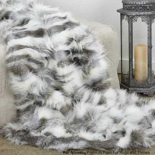 Vista 10 de Fur Accents Manta suntuosa de piel sintética de lujo, calidad de diseñador fabricada en Estados Unidos, Winter Fox