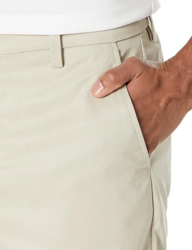 Vista 3 de Tienda Essentials Pantalones cortos de golf elásticos ajustados para hombre