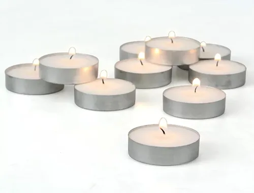 Vista 4 de Mini velas de té a granel - 50 velas de viaje blancas sin perfume para Shabat
