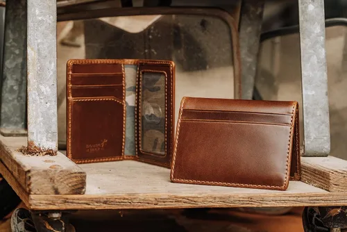 Vista 2 de HoJ Co. Cartera delgada para tarjetas Estuche para tarjetas plegable Cuero de grano completo con acabado bruñido Cartera de bolsillo frontal