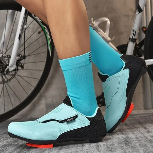 Vista 6 de Zapatos unisex de ciclismo de carretera compatibles con Peloton para mujeres y hombres, 1 correa ancha, tacos Delta preinstalados para ciclismo