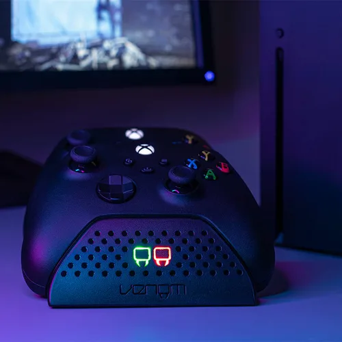 Vista 9 de Venom Twin Charging Dock with 2X Rechargeable Battery Packs - (Xbox Series X and S, Xbox One) - Black