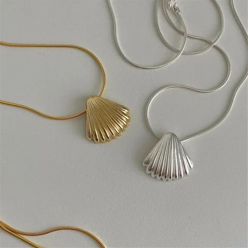 Vista 3 de XROLAND Necklace Fashion Metal Shells Pendant Necklace Earrings Simple Y2K Choker Earrings Sweet Cool Clavicle Chain Necklace Jewelry