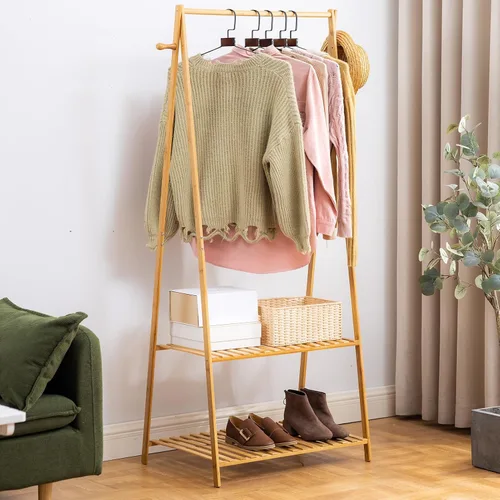 Vista 2 de Perchero de bambú con barra superior para colgar ropa, 2 ganchos laterales y 2 estantes inferiores de dos niveles – Organizador que ahorra espacio