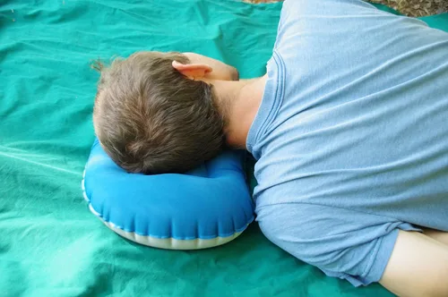 Vista 4 de wisemen Outdoors - Almohada inflable ultraligera para viajes, campamento, mochileros. Compresible. (1 paquete) (paquete de 1)