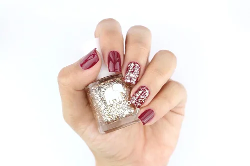 Vista 6 de ella+mila Profesional, de Secado Rápido, Esmalte de Uñas Oro de Larga Duración y Resistente a las Astillas (Drippin' Gold - 0.45 fl oz) 17-free