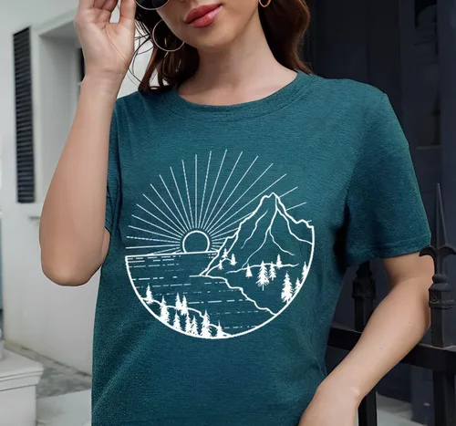 Vista 2 de Camiseta de senderismo para mujer, camiseta de montaña con estampado gráfico de naturaleza y amanecer, camiseta de verano de manga corta