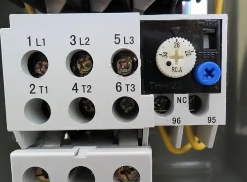 Vista 2 de NUEVO MOTOR MAGNÉTICO CONTROL DE ARRANQUE PARA COMPRESOR DE AIRE ELÉCTRICO 5HP 1-FASE 208-240 VCA 34AMP