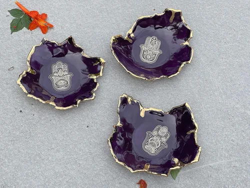 Vista 2 de Purple and Gold Hamsa Hand Ring Dish, Handmade Jewelry Holder, Gift for Mom, Daughter, Sister, Bride, Grandmother, Girlfriend, Wife -Stock Photo
