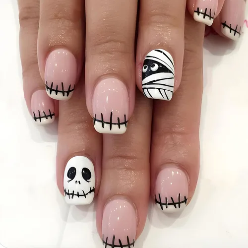 Vista 2 de Uñas postizas de punta francesa para Halloween, uñas postizas cortas cuadradas con diseños de parches de calavera, cobertura completa, uñas postizas