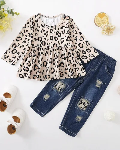 Vista 5 de SANMIO Conjunto de ropa para niña, lindo conjunto de camiseta floral con mangas con volantes y pantalones de mezclilla rasgados