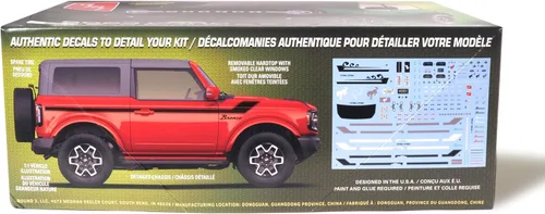 Vista 3 de AMT 2023 Ford Bronco Outer Banks Kit de modelo a escala 1:25