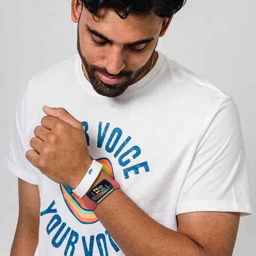 Vista 4 de Correas deportivas compatibles con Fitbit Charge 5 Smartwatch Accesorio, correa de reloj de silicona suave, pulsera de repuesto para Charge5