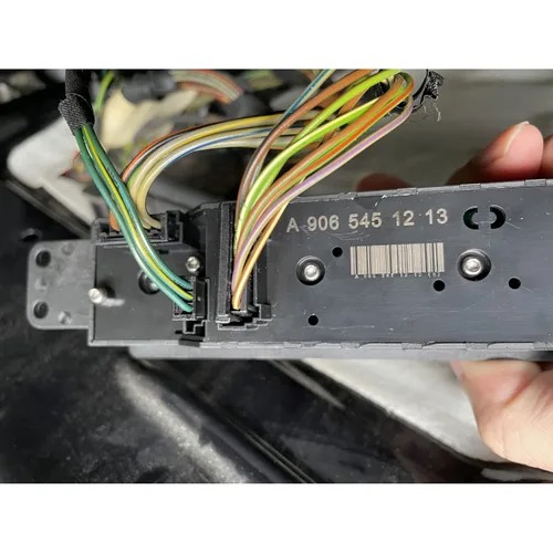Vista 2 de Power Master - Interruptor de ventana de repuesto A9065451213 para Dodge Mercedes-Benz Sprinter 2500 3500 (lado delantero izquierdo del conductor)