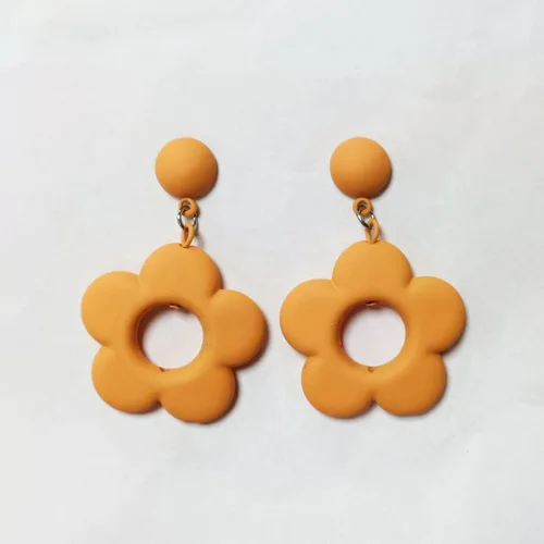 Vista 7 de Aretes retro de margaritas Aretes colgantes de flor naranja para mujer Disco, Hippie, accesorios de fiesta bohemios