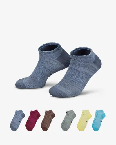 Vista 2 de Nike Calcetines de entrenamiento ligeros invisibles para mujer, paquete de 6 (Multi(SX7573-926)B, M), Multi
