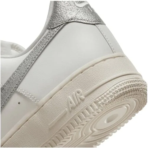 Vista 7 de Nike Tenis de baloncesto modernos y clásicos para mujer, Summit blancoplateado metálico