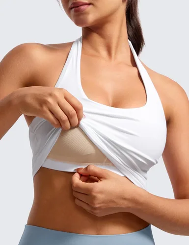 Vista 4 de CRZ YOGA - Brasier deportivo Butterluxe con cuello halter para mujer, con relleno, para entrenamiento o yoga, camiseta corta con relleno integrado