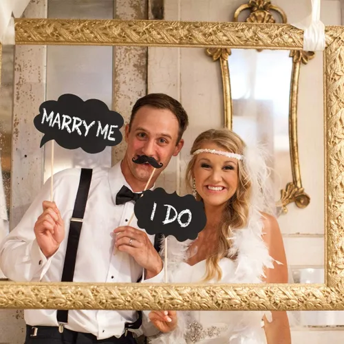 Vista 8 de LUOEM 20 letreros de pizarra de tiza para cabina de fotos, accesorios divertidos para fotos de selfies, bonitos letreros de mensaje para bodas