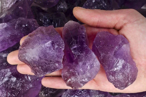 Vista 6 de Fantasia Materiales: 2 libras Amatista Grado 1 Piedras ásperas de trozos grandes de Brasil Trozos de amatista - Grado 1