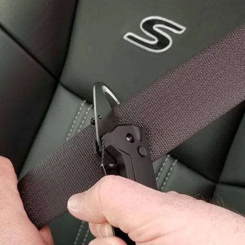 Vista 4 de StatGear Herramienta táctica de rescate automático T3 - Cuchillo de rescate plegable, rompevales de vidrio, cortador de cinturón de seguridad