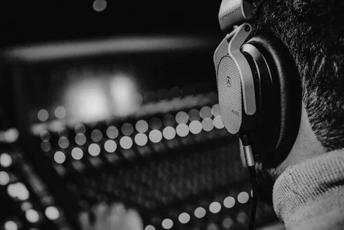 Vista 9 de Austrian Audio Hi-X65 Auriculares de grado de referencia con espalda abierta