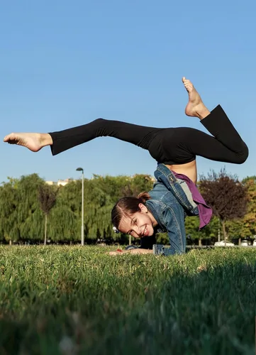 Vista 5 de BALEAF Leggings acampanados para niñas, cintura alta, corte de bota, pantalones de yoga y danza, leggings con bolsillos