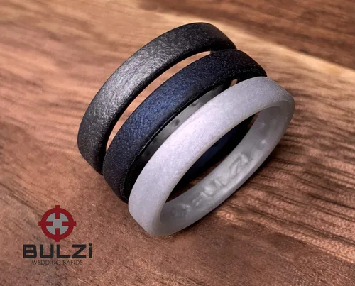 Vista 2 de BULZi Wedding Bands, Anillo de silicona con acabado martillado de ajuste cómodo con flujo de aire