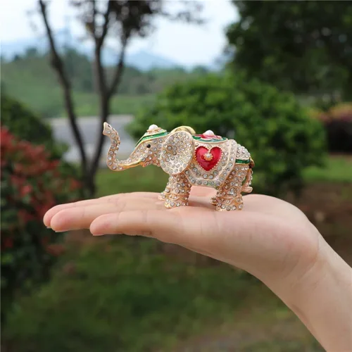 Vista 3 de Waltz&F Pintado a mano esmaltado rojo amor corazón elefante decorativo con bisagras joyería animal baratija caja única decoración del hogar