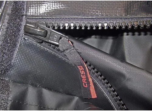 Vista 4 de Cressi Bolsa impermeable para equipos de buceo y apnea - Bolsa grande y espaciosa: 135 litros de capacidad Gorilla Pro XL