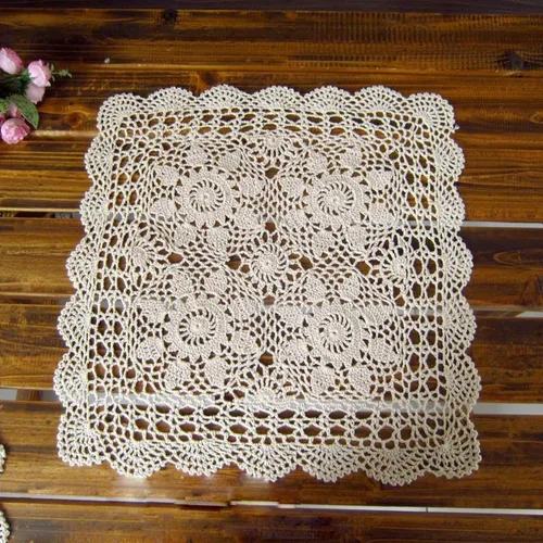 Vista 2 de Damanni Mantel de encaje de ganchillo hecho a mano de algodón beige, cuadrado, 19 pulgadas