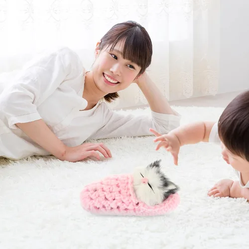 Vista 7 de Ciieeo - Muñeca de gato dormido en pantufla, mini gatito en zapato con sonidos de maullidos, juguete de mano para niños y niñas, decoración