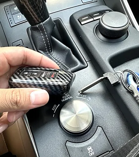 Vista 5 de iJDMTOY - Funda de plástico duro para llavero Lexus ES/is/GS/RC/NX/RX/LX Negro