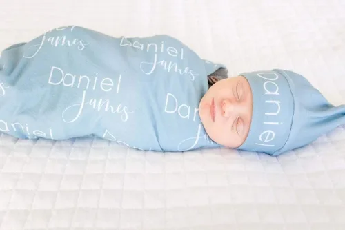 Vista 7 de Mantas con nombre personalizadas para bebés, niños y adultos. Manta con nombre personalizado del nombre del bebé. Manta con nombre personalizada