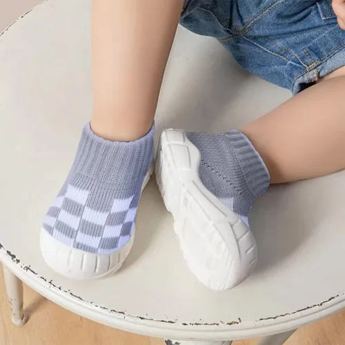 Vista 6 de DEBAIJIA Zapatos para niños pequeños de 1 a 5 años, entrenadores para primeros pasos para bebés, niños y niñas, suaves y lindos, Wzx01-Amarillo