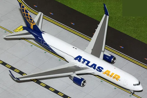 Vista 2 de GeminiJets G2GTI1196 Atlas Air Boeing 767-300ER N649GT; Escala 1:200