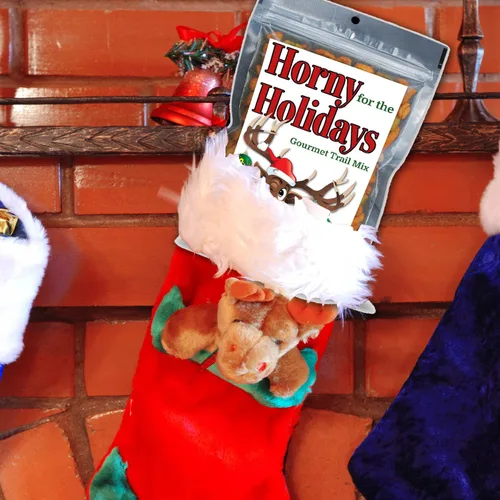 Vista 5 de Horny for the Holidays Trail Mix Gourmet Food Gifts - Divertidos rellenos de calcetines para hombres, renos rodolfos, regalos de Navidad, regalos