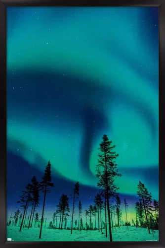 Vista 8 de Trends International Aurora Borealis - Póster de pared, 14.725 x 22.375 pulgadas, versión enmarcada de madera de granero