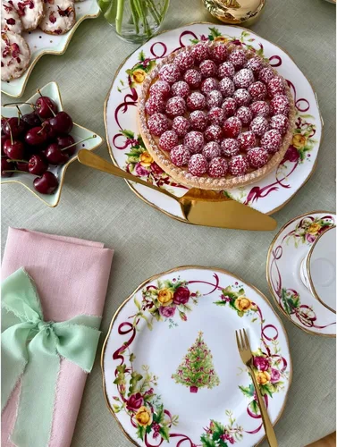 Vista 6 de Juego de taza y platillo de té, diseño de rosas del campo, Juego de 5 cubiertos de mesa